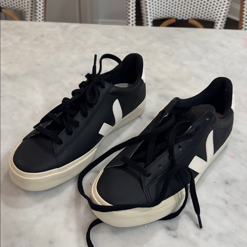 New Veja Campo Black and white leather sneakers - Picture 4 of 9